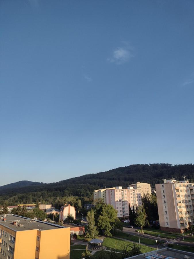 Apartmens Kv Κάρλοβι Βάρι Εξωτερικό φωτογραφία
