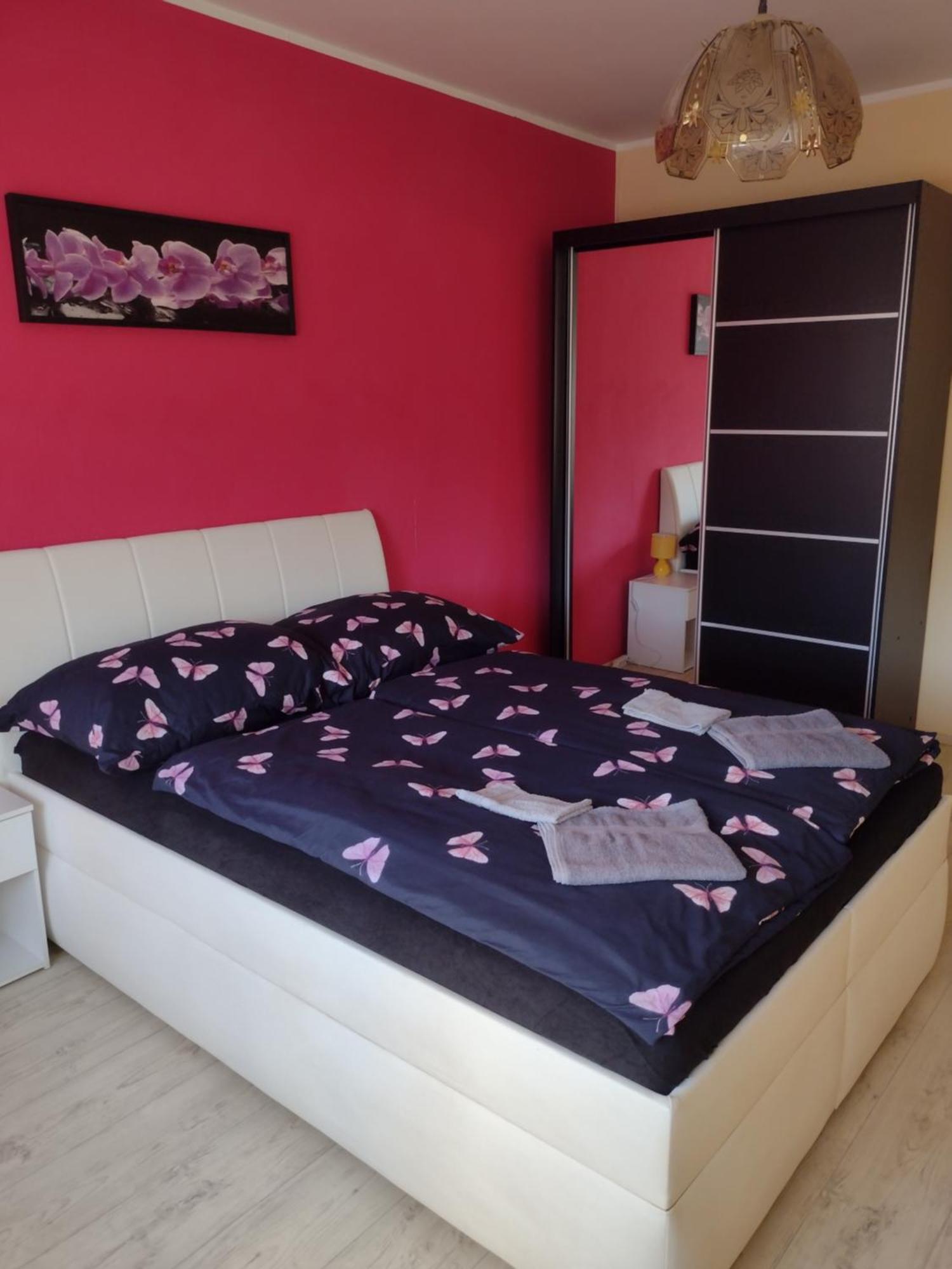 Apartmens Kv Κάρλοβι Βάρι Εξωτερικό φωτογραφία