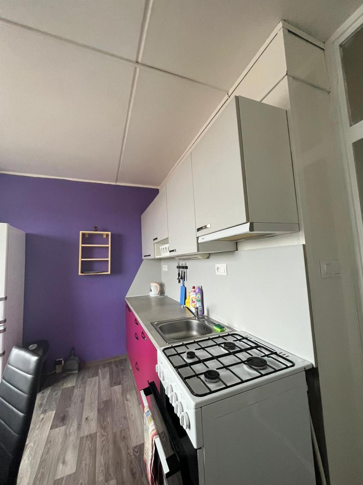 Apartmens Kv Κάρλοβι Βάρι Εξωτερικό φωτογραφία