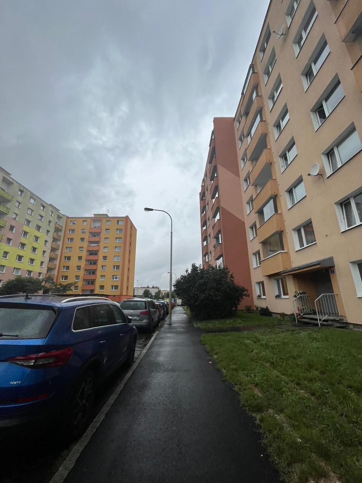 Apartmens Kv Κάρλοβι Βάρι Εξωτερικό φωτογραφία